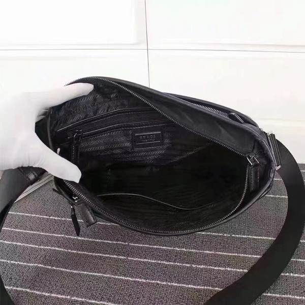 プラダバッグ細部ディテール