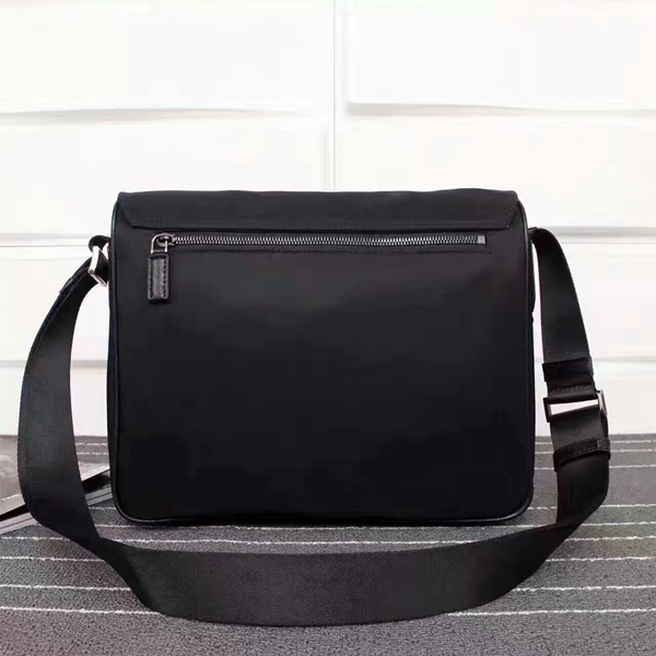 プラダバッグ内部構造