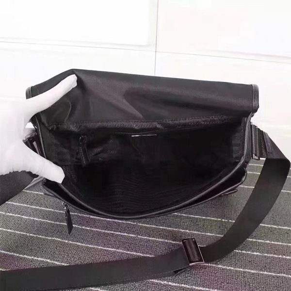 プラダバッグ細部ディテール
