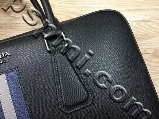 プラダバッグ内部構造
