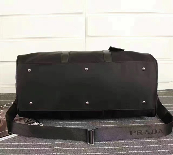 プラダバッグ側面デザイン