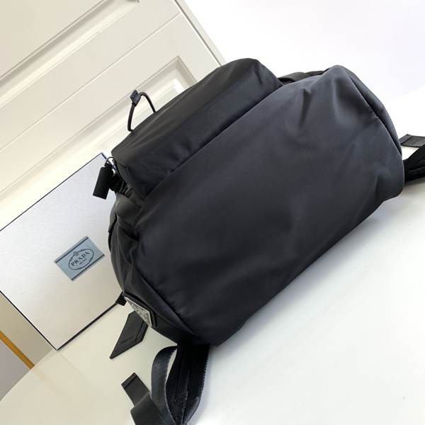 プラダバッグ内部構造