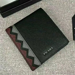 プラダ財布057