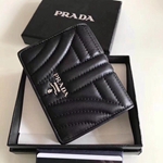プラダ財布061