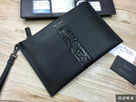 プラダ財布102