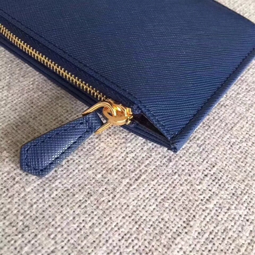 プラダ財布内部構造