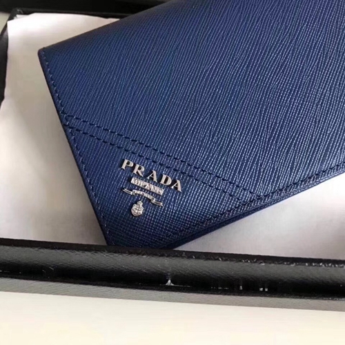 プラダ財布側面デザイン