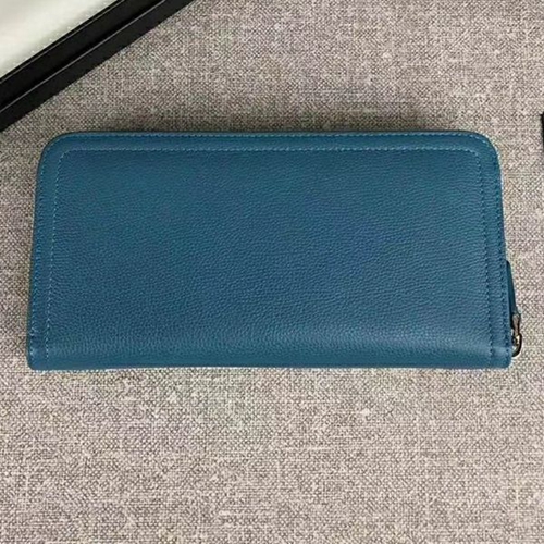プラダ財布背面デザイン