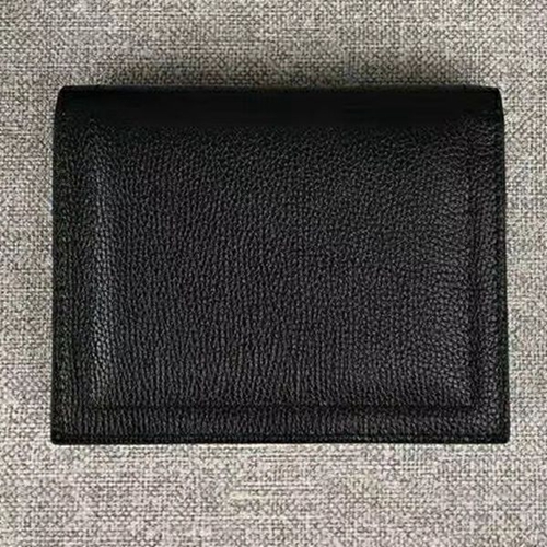 プラダ財布背面デザイン