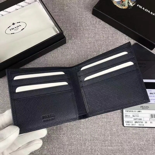 プラダ財布細部ディテール