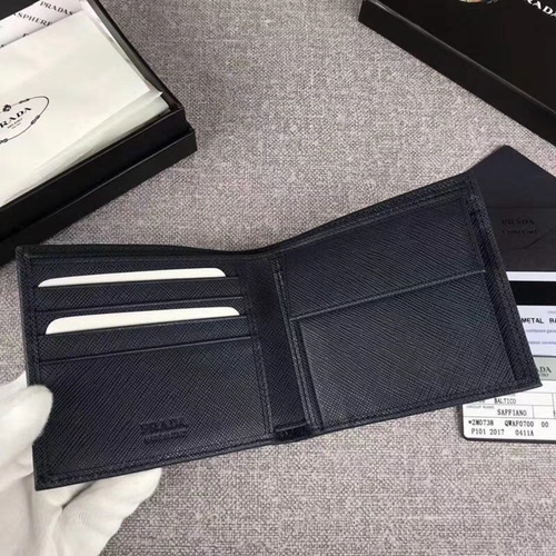 プラダ財布側面デザイン