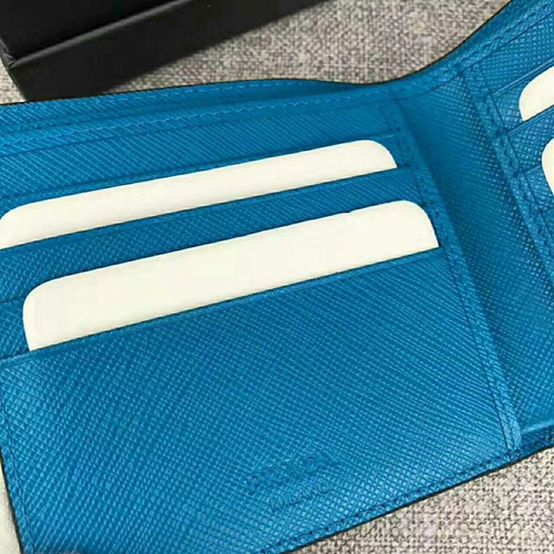 プラダ財布細部ディテール