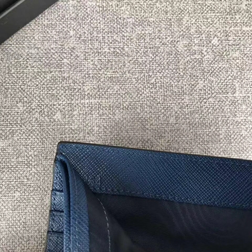プラダ財布細部ディテール