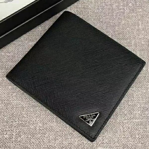 プラダ財布正面デザイン