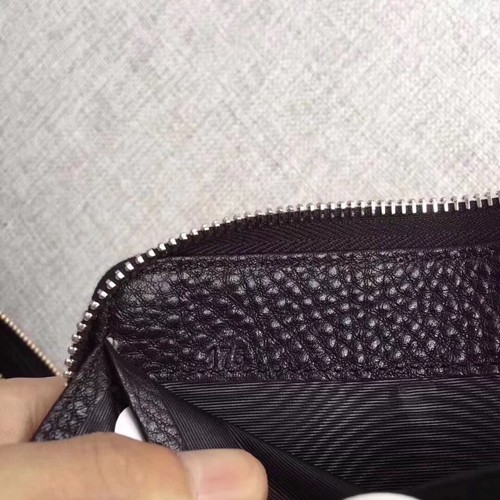 プラダ財布内部構造