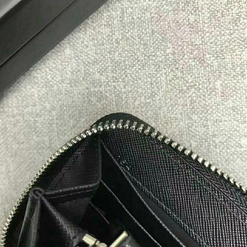 プラダ財布細部ディテール