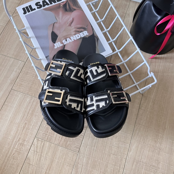 サンダル側面デザイン