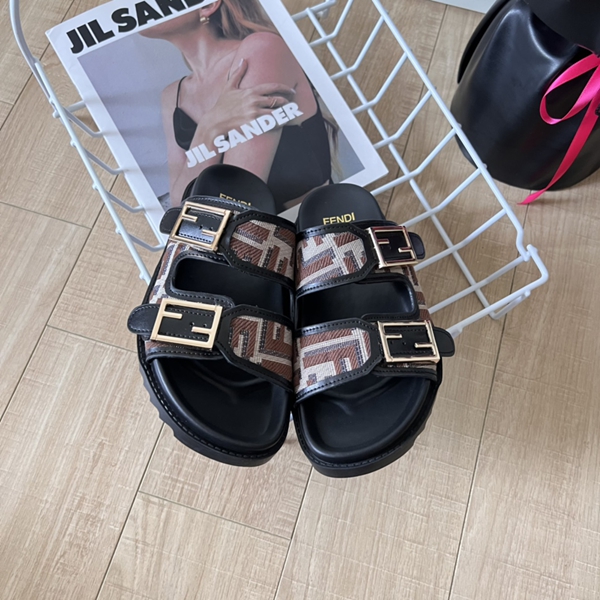 サンダル側面デザイン