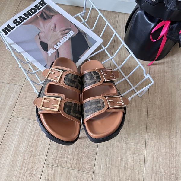 サンダル背面デザイン