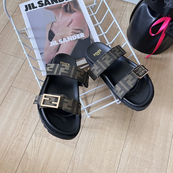 サンダル側面デザイン