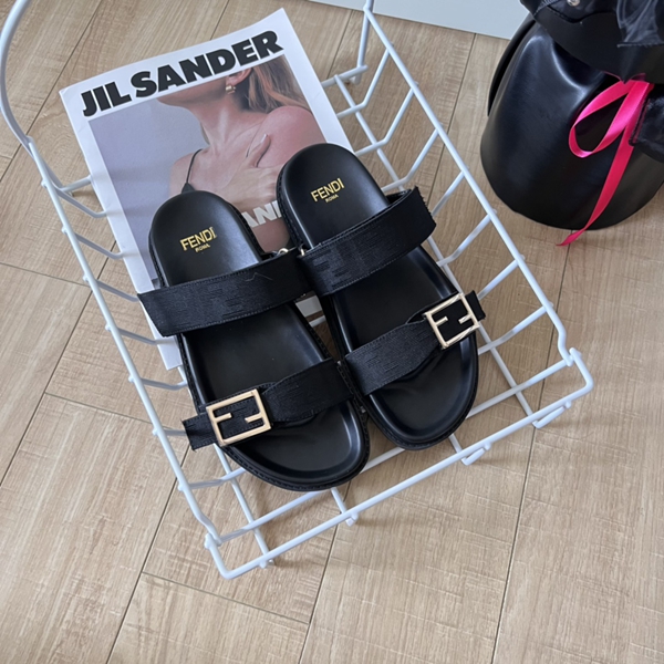 サンダル背面デザイン