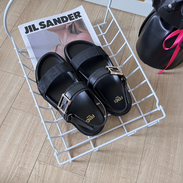 サンダル着用イメージ