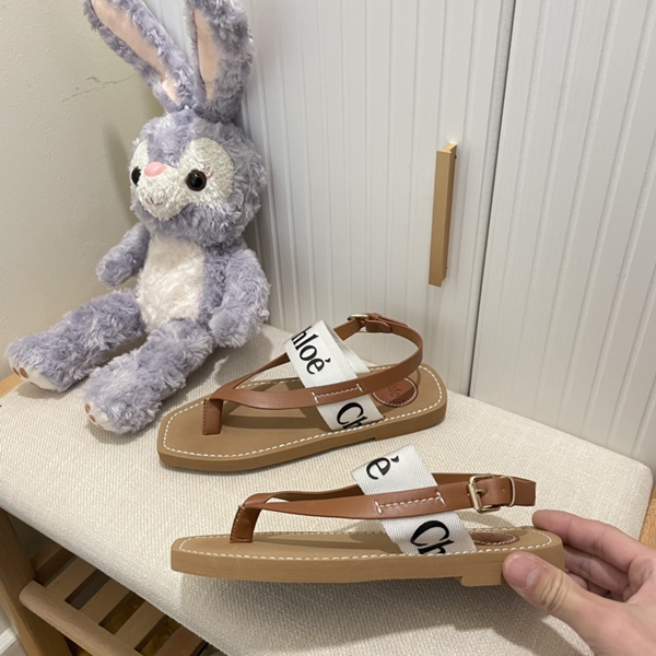 サンダル背面デザイン