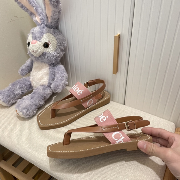 サンダル背面デザイン