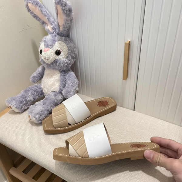 サンダル背面デザイン
