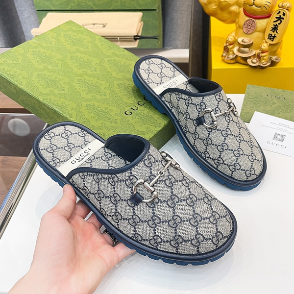 サンダル正面デザイン