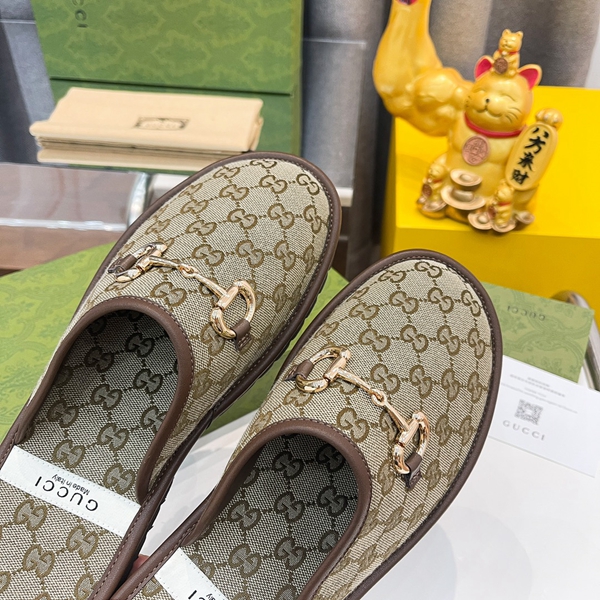サンダル側面デザイン