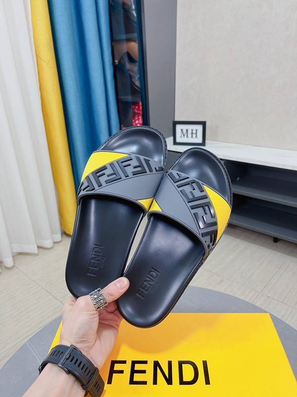 サンダル正面デザイン