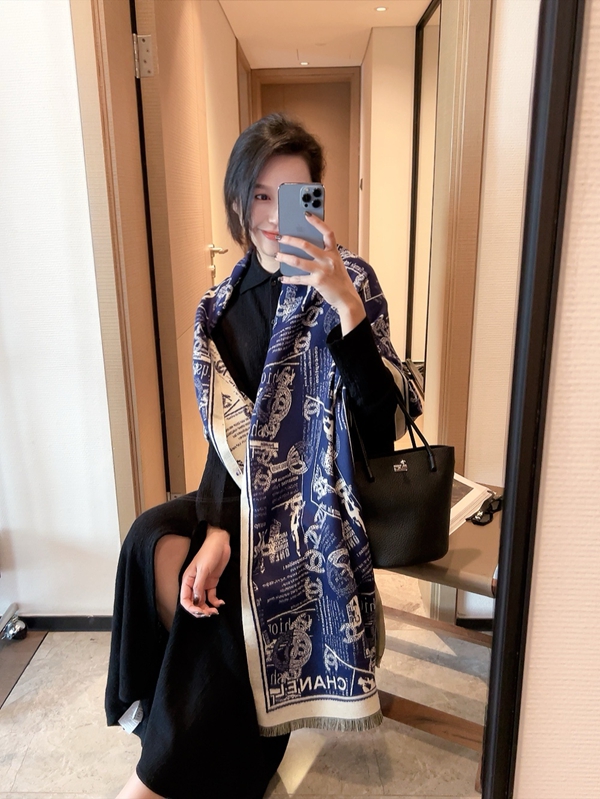 ブランドマフラー背面デザイン