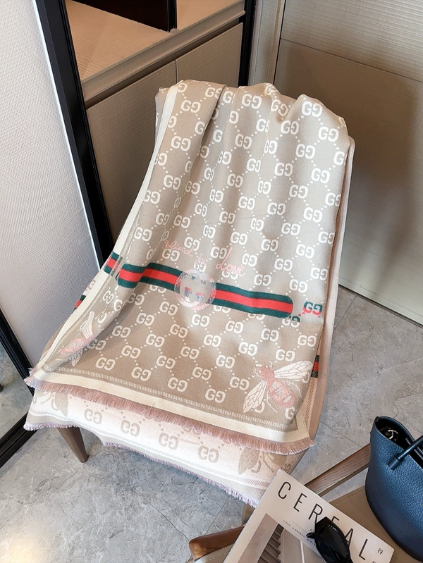 ブランドマフラー角部分ディテール