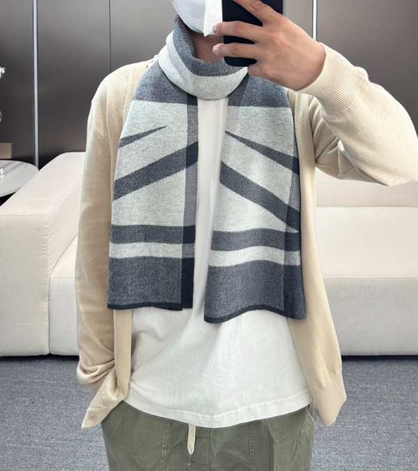 ブランドマフラー背面デザイン