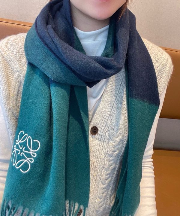 ブランドマフラー正面デザイン