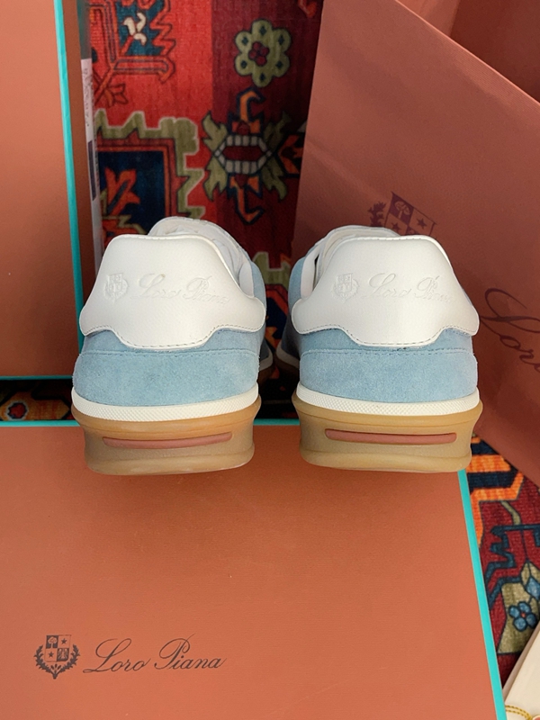 スーパーコピーブランド靴着用イメージ