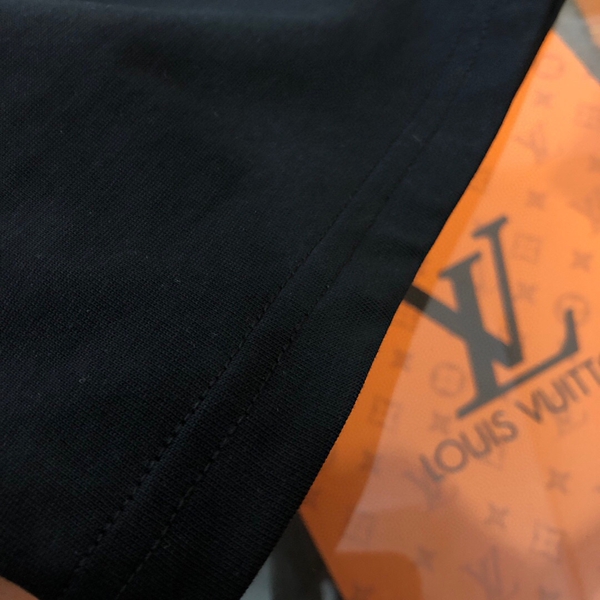 ブランドTシャツ角部分ディテール