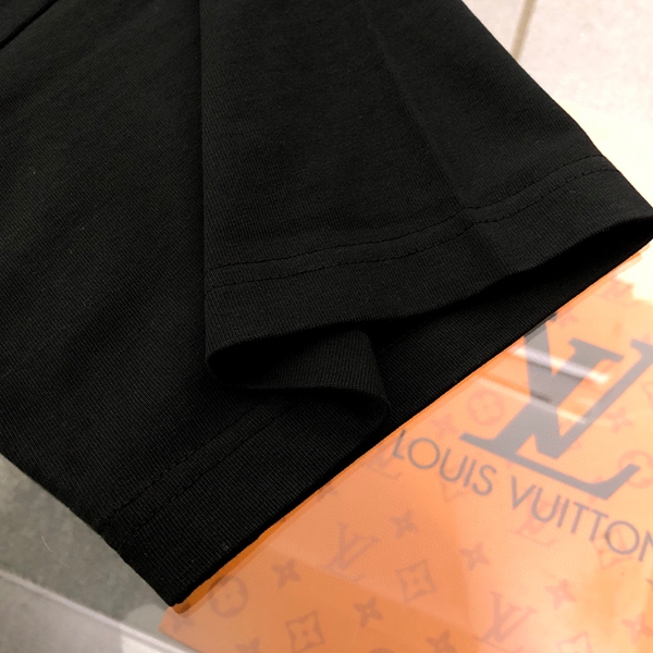 ブランドTシャツ角部分ディテール