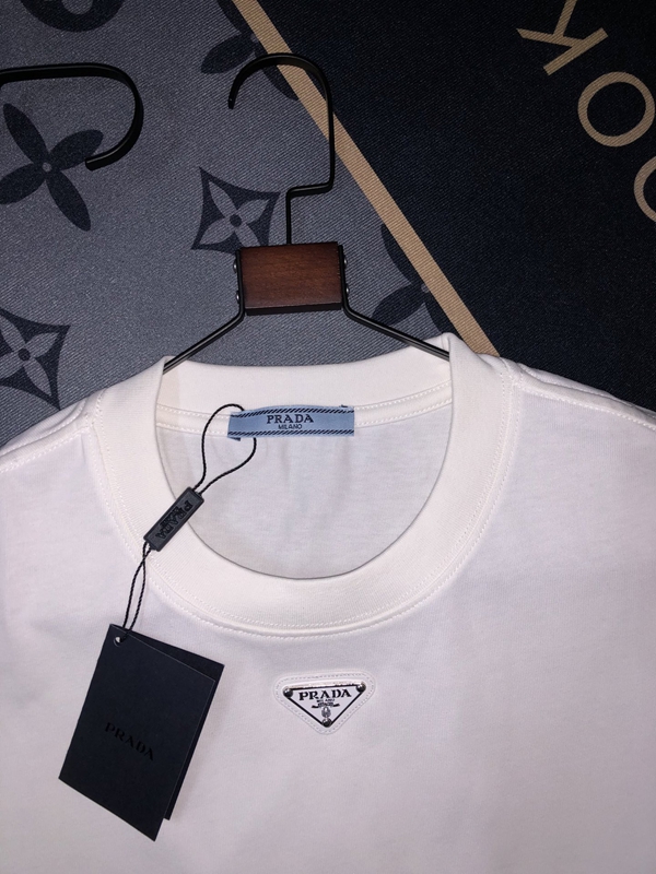 ブランドTシャツ細部ディテール