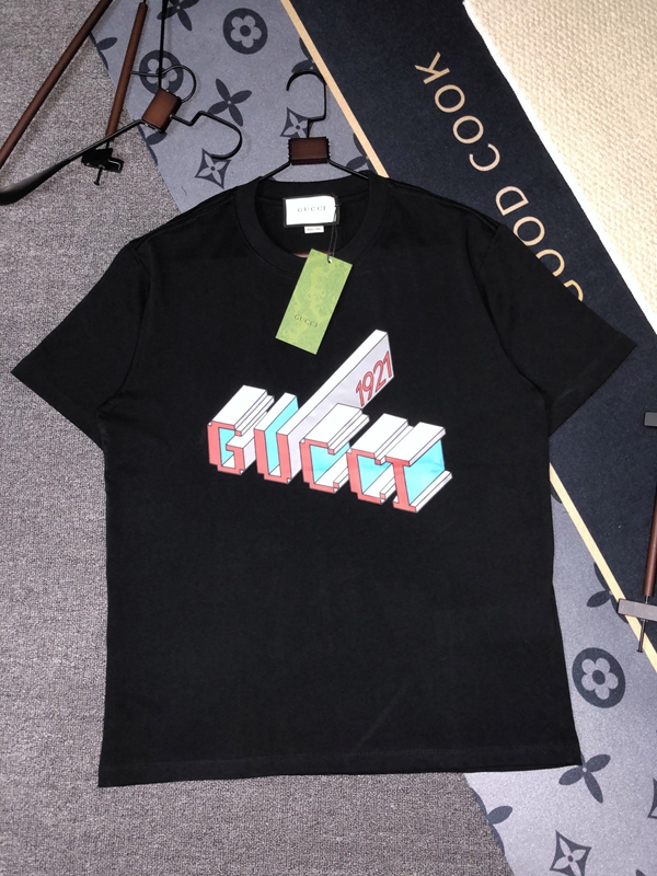 ブランドTシャツ正面デザイン