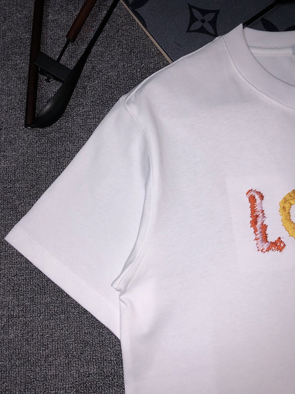 ブランドTシャツ細部ディテール