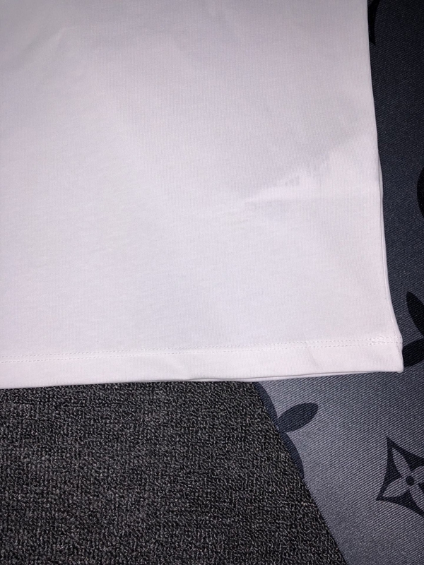 ブランドTシャツ全体デザイン