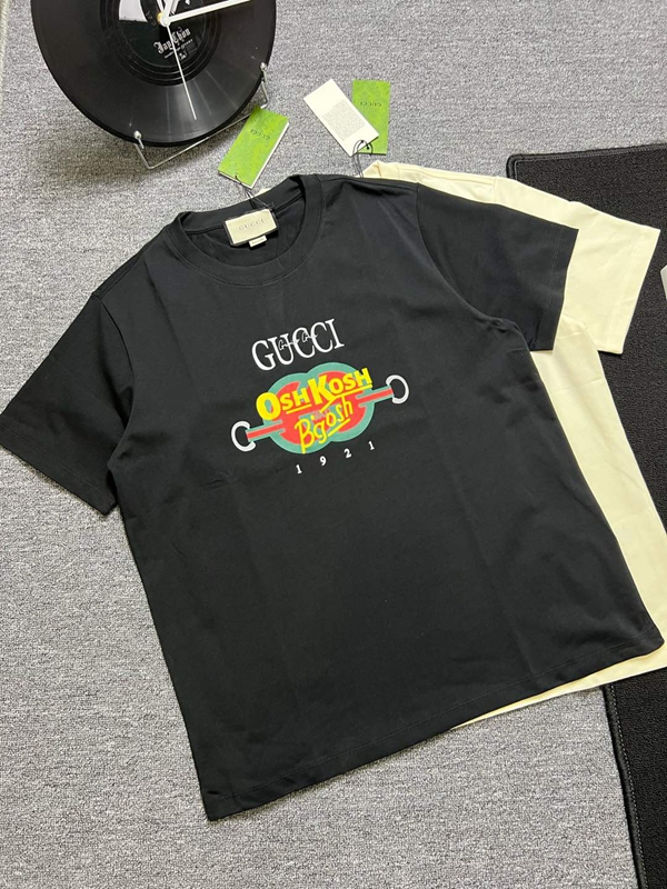 ブランドTシャツ背面デザイン