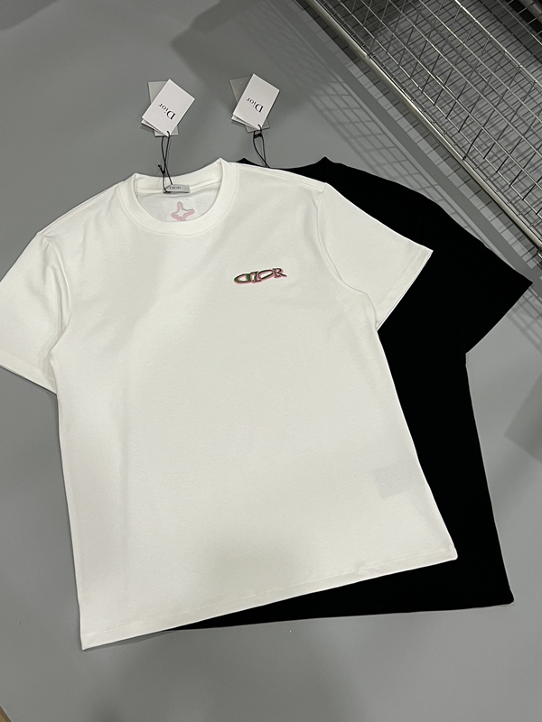 ブランドTシャツ正面デザイン