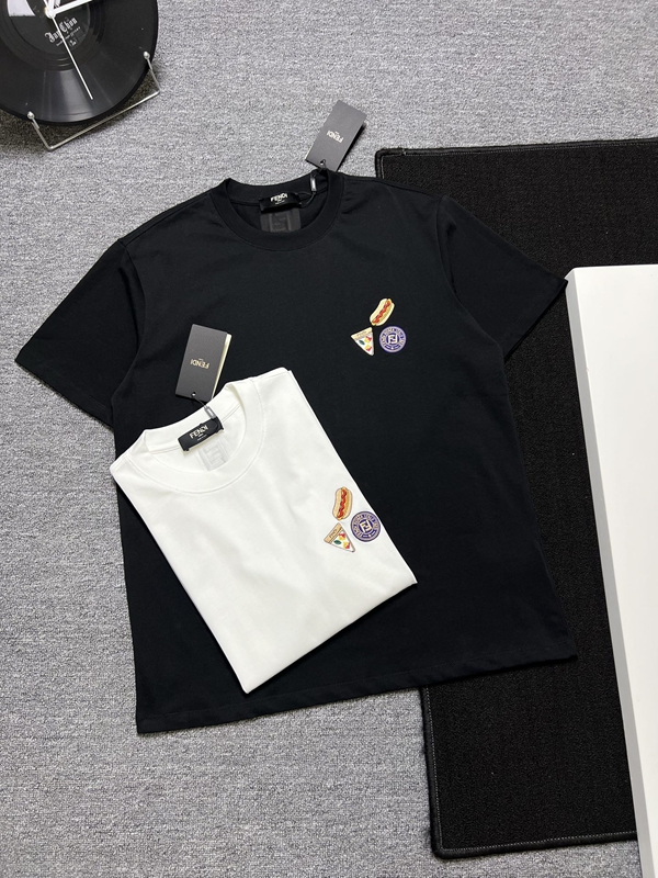 ブランドTシャツ正面デザイン