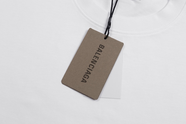 ブランドTシャツ側面デザイン