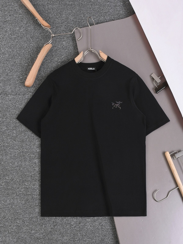 ブランドTシャツ正面デザイン