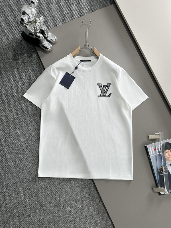 ブランドTシャツ正面デザイン