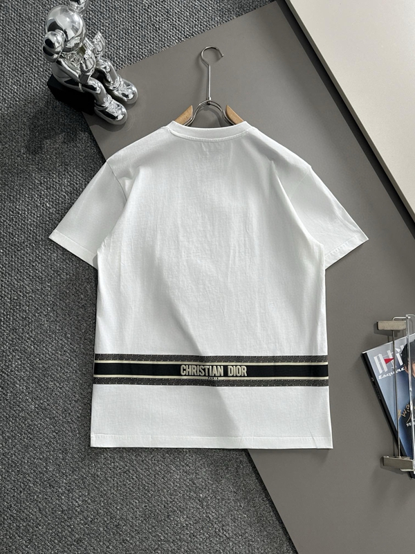 ブランドTシャツ背面デザイン